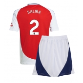 Arsenal William Saliba #2 Hjemmebanetrøje Børn 2024-25 Kort ærmer (+ bukser)