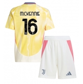 Juventus Weston McKennie #16 Udebanetrøje Børn 2024-25 Kort ærmer (+ bukser)