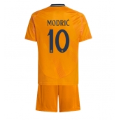 Real Madrid Luka Modric #10 Udebanetrøje Børn 2024-25 Kort ærmer (+ bukser)